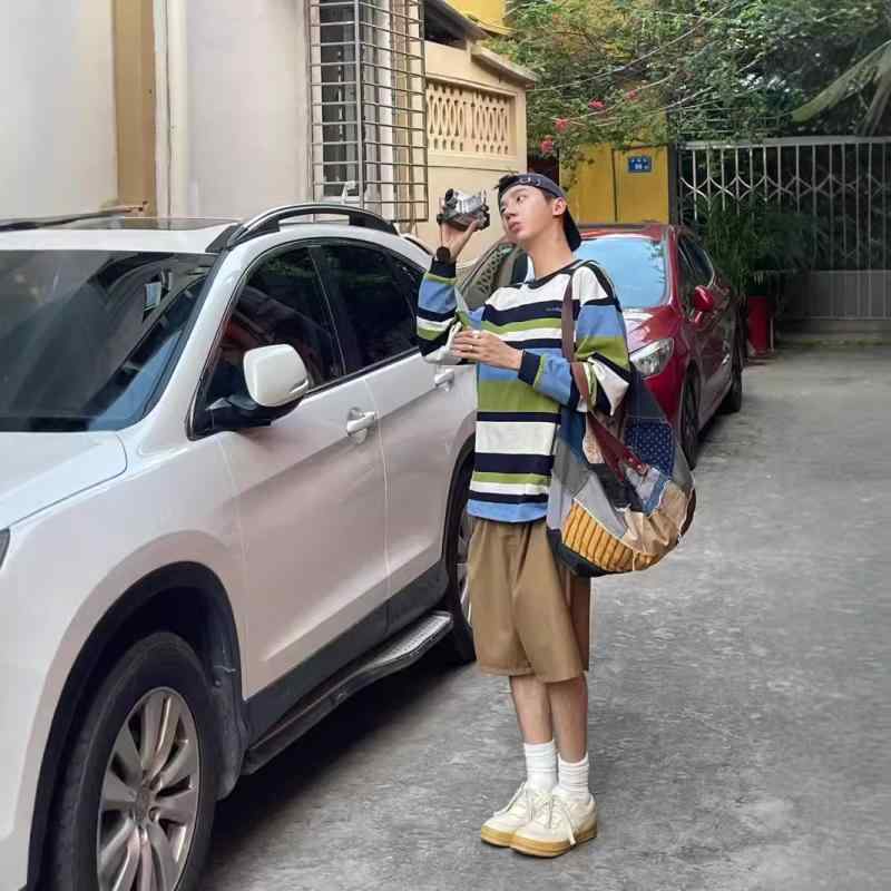 Tシャツ メンズ 美式 高街風 長袖 トップス 丸首 撞色 ストライプ柄 カジュアル ゆったり 上衣 カットソー 港風 パートナースタイル