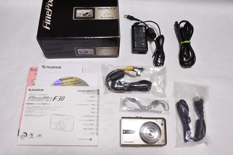 【中古】FUJIFILM デジタルカメラ FinePix F30 FFX-F30