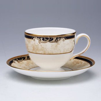 ウェッジウッド コーヌコピア お茶優勝杯\u0026平円盤（コーヒー紅茶の葉兼用） Wedgwood 連合王国 洋食器 ブランド名