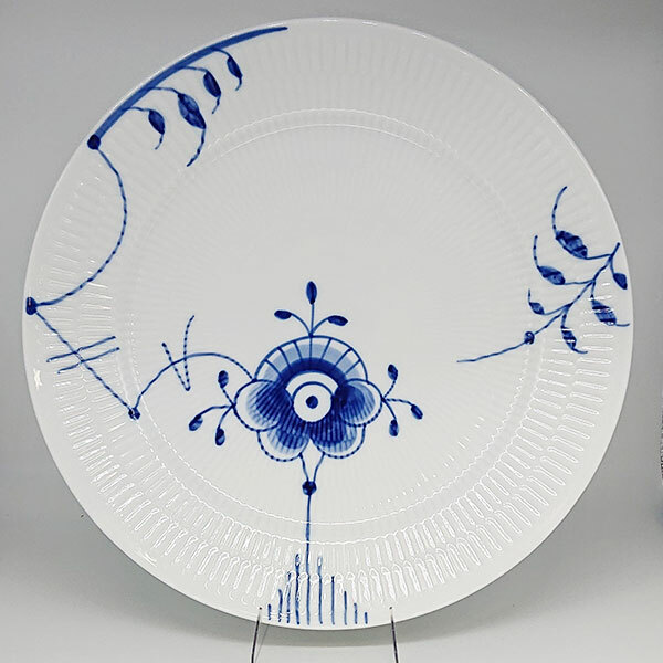 ロイヤルコペンハーゲン ブルーフルーテッド・メガ 一皿27cmNo6 1017373(2 386 627) 洋食器 デンマーク王国 ブランド名