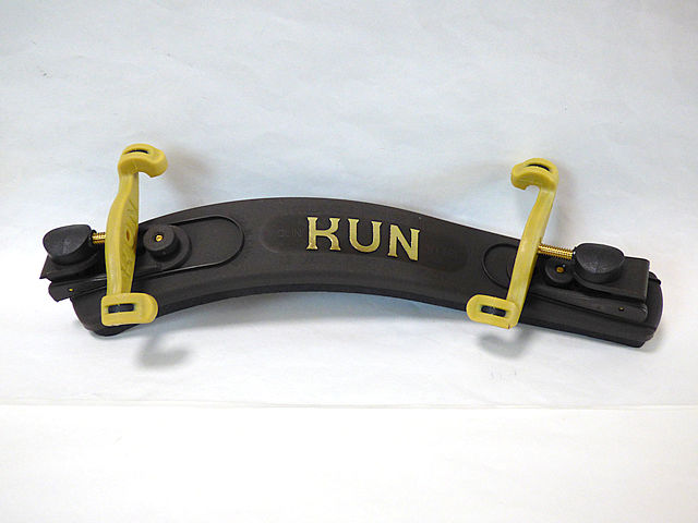 新品 未使用 KUN Bravo ブラボー 木製 バイオリン用 肩当て 4/4 中古