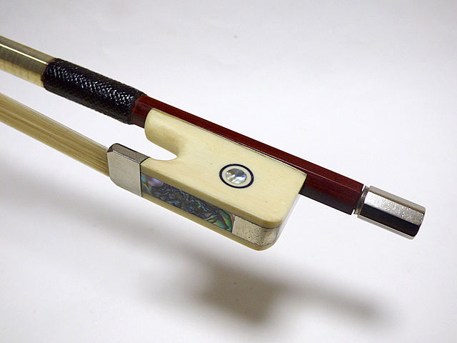 【楽天市場】フェイク アイボリー STD ビオラ弓 (ヴィオラ弓) Fake ivory frog Viola Bow STD：底値楽器屋