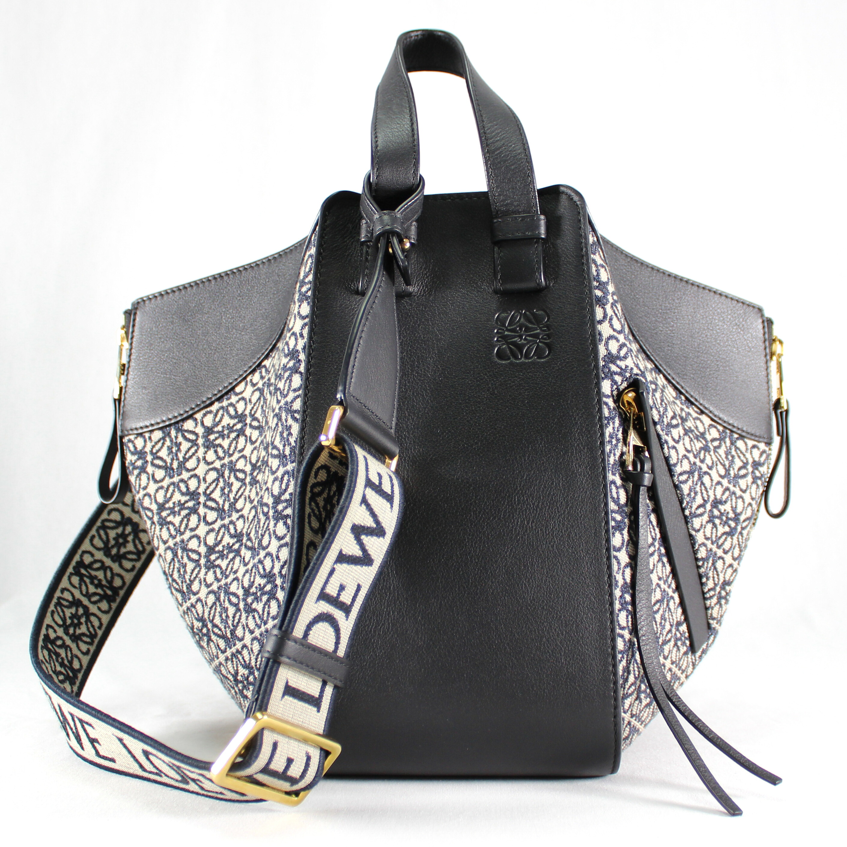【中古】 LOEWE ロエベ ハンモック スモール アナグラム ジャガード 2WAY バッグ A538S35X43 ブラック ネイビー ロゴストラップ 替えストラップ付属 極美品｜Solea