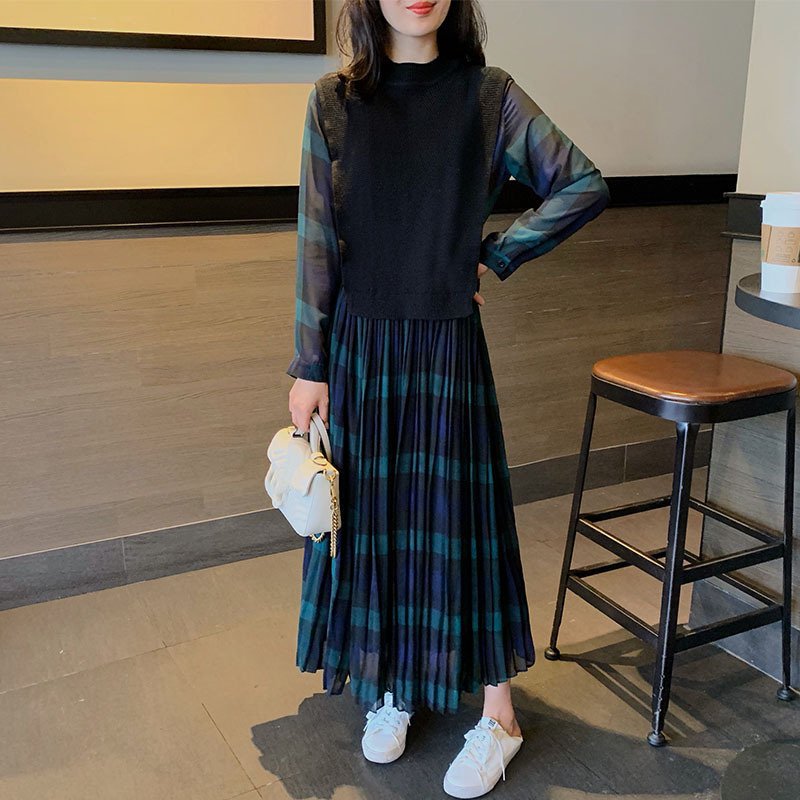 ワンピース ロングワンピース 長袖 クルーネック 重ね着風 プリーツスカート シースルー かわいい 大人可愛い きれいめ シンプル カジュアル 上品 おしゃれ かっこいい 大人女子 こなれ感 個性的 レトロ 主役級 存在感 秋 冬 キュート クール ナチュラル ベーシック|タビマート
