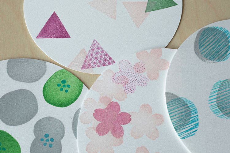 年賀状のデコレーションにおすすめなアイテム「カサネスタンプ」