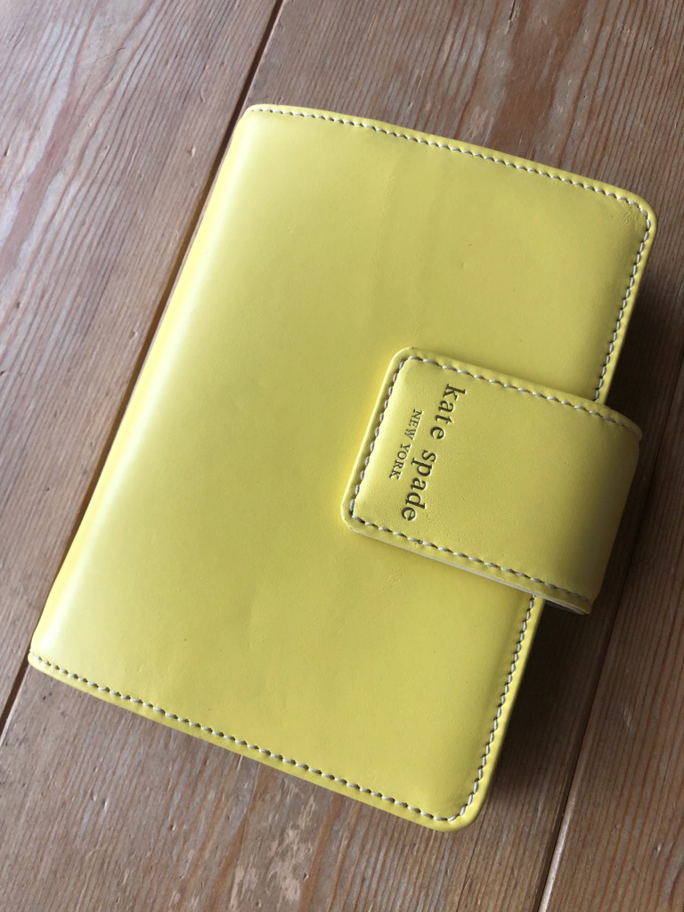 【即納】【本体のみ】kate spade/ケイトスペード 2020年最新取り合わせ万覚え帳  tudor city  debra yellow【ラッピング無料】【楽ギフ_荷拵え】