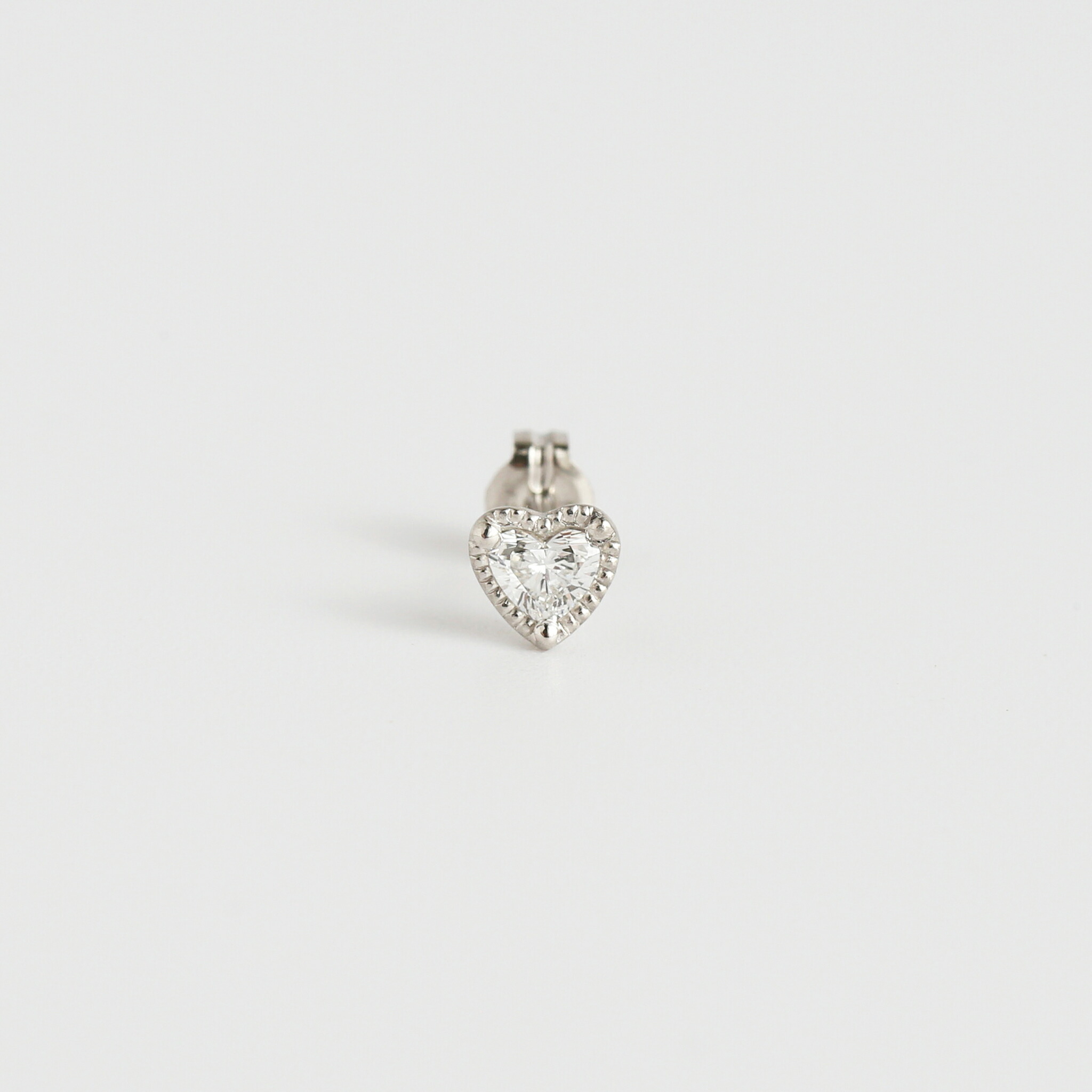 【Grace Stud | Fancy Cut Diamond Pierce | Heart】 Pt900 ハートシェイプカット ダイヤモンド ピアス スタッドピアス プラチナ レディース 片耳 プレゼント ギフト｜AVARON