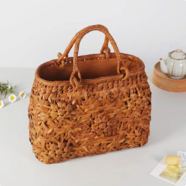 山葡萄　　六角花編みかごバック　巾着内布付き 山葡萄 六角花編みかごバック 巾着内布付き 六角花編み 山葡萄