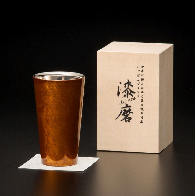 ＼ ロゴ、名入れ・記念品に!　名入れ対応・高級タンブラー / 【[名入れ対応] 漆磨漆流し2重ストレートカップ　赤　ビャクダン　270ml ※別途見積】 &rdquo; 社員、従業員の勤続記念・表彰などにお勧めの記念品などに &rdquo;｜記念品・粗品・ノベルティの専門店