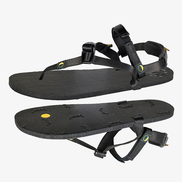 LUNA SANDALS ルナサンダル Venado 2.0(べナード2.0) Black メンズ・レディース 裸足の感覚を取り戻すトレイルサンダル 歩きやすい 滑りにくい 靴 軽量 軽い トレイルランニング トレラン 山登り 登山用サンダル ハイキング アウトドア｜外遊びの専門店CamCom（カムカム）