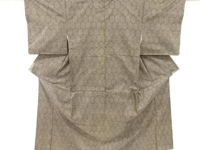 早割クーポン 楽天市場 亀甲模様織り出し本場泥大島紬着物 5マルキ リサイクル 中古 着 宗sou お茶道具 着物 宗 Sou 超目玉 和服 着物 Plus Cusica Com