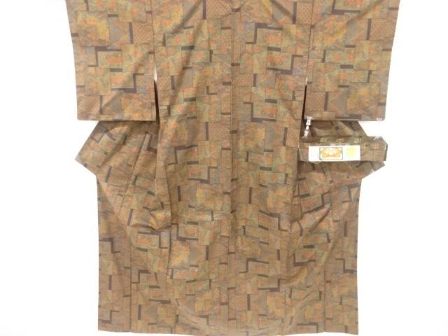 色紙に草花模様織り出し本場泥大島紬着物（5マルキ）【リサイクル】【中古】【着】 宗sou