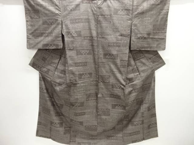 未使用品　花更紗模様織り出し本場泥大島紬着物(9マルキ)【着】 宗sou