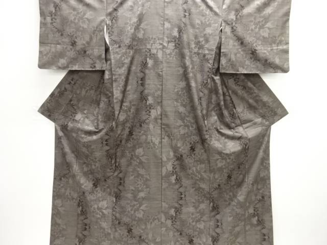 草花模様織り出し本場泥大島紬着物(7マルキ)【中古】【着】 宗sou