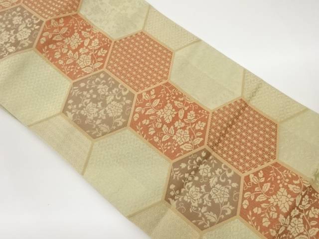 亀甲に花唐草模様織出し名古屋帯【中古】【着】 宗sou