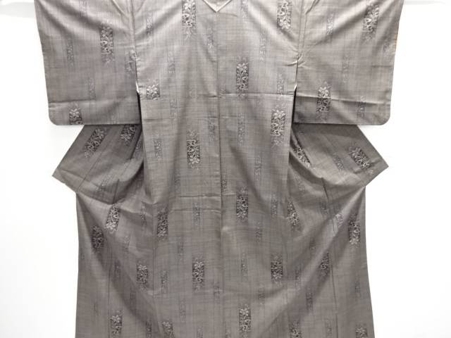 草花模様織り出し本場泥大島紬着物(5マルキ)【中古】【着】【紬・お召し】 宗sou