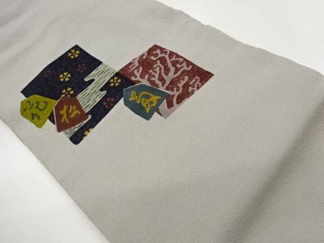 縮緬地色紙にヱ霞・花木・文字模様名古屋帯【中古】【着】【名古屋帯】 宗sou