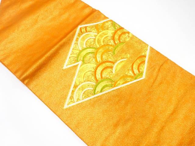 松皮菱に青海波模様　刺繍　名古屋帯【中古】【着】【名古屋帯】 宗sou