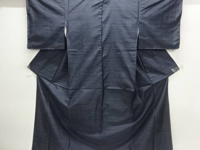 変わり格子模様織出し本場泥大島紬着物【中古】【着】【紬・お召し】 宗sou