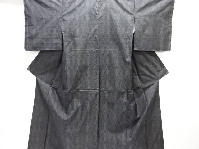 未使用品　ダイヤ柄織出し本場泥大島紬着物【着】【紬・お召し】 宗sou