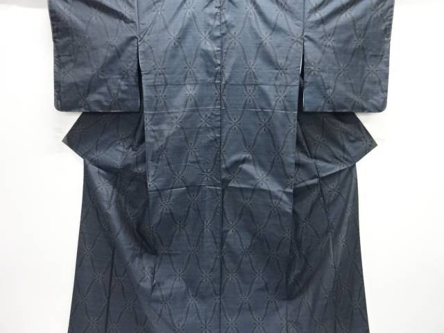 未使用品　網目に花菱模様織り出し　本場泥大島紬着物【着】【紬・お召し】 宗sou 4,536円
