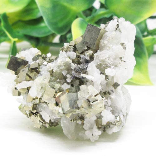 楽天市場】強力な邪気祓いの石 別名 フールズゴールド(愚者の黄金