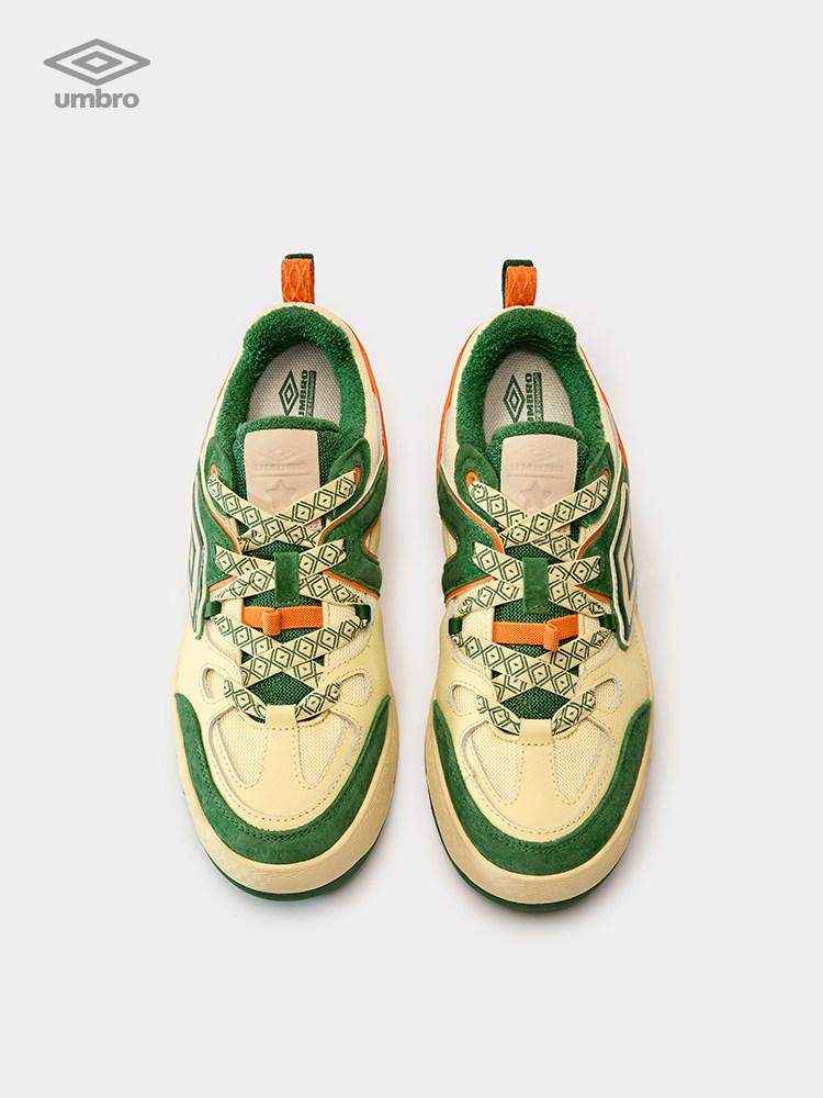 【並行輸入品】【尖んがり最大限度12倍!お買い出しマラソン！】umbro メンズ 運動競技 シューズ 厚底