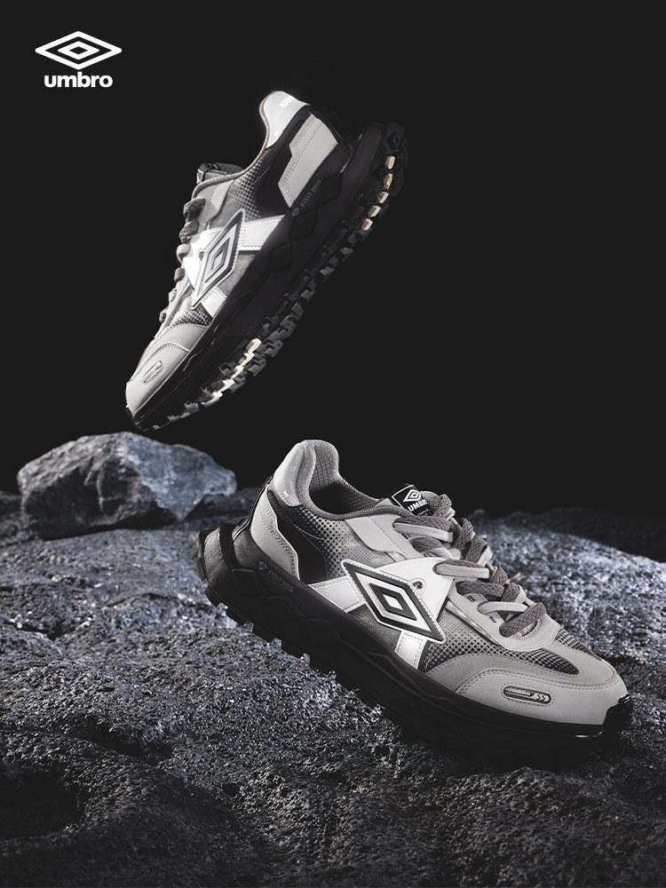 【並行輸入品】【ポイント最大12倍!お買い物マラソン！】umbro メンズ カジュアル 厚底 スニーカー なし