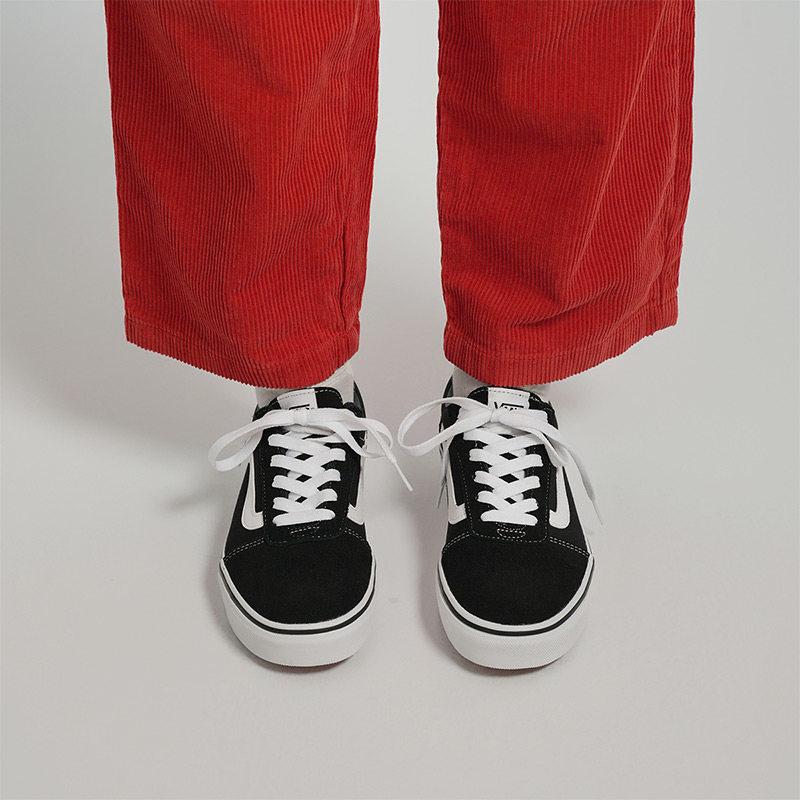 【並行輸入品】【尖んがり最大限度12倍!お買い出しマラソン！】Vans レディース スニーカー 古典派音楽 黒いこと