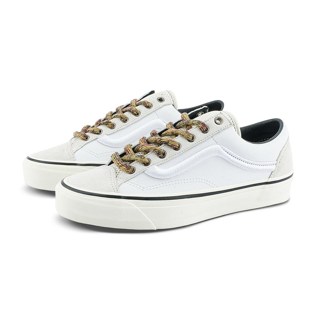 【並行輸入品】【ポイント最大12倍!お買い物マラソン！】Vans メンズ シンプル スニーカー 刺繍 サイドライン 36