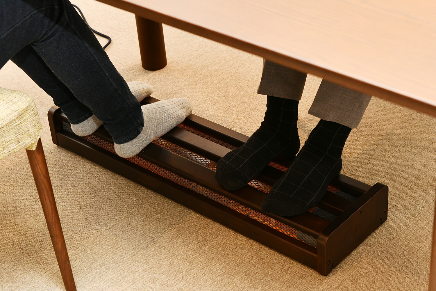 【2023年製】メトロ 木枠フットヒーター MFH-181ET(DA) 楽天市場】メトロ フットヒーター MFH-181ET(DA) METRO 電気暖房