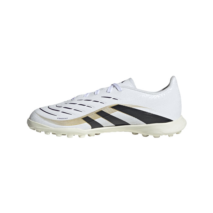 adidas プレデター　フットサルシューズ 20191115134226.jpg