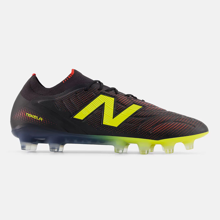 ニュー平衡にする TEKELA ELITE HG V5 NewBalance 蹴球スパイク シューズ 捉え所の無い地べた 土 人工芝 生まれながら芝 黒いこと (UT1HL4SGD)