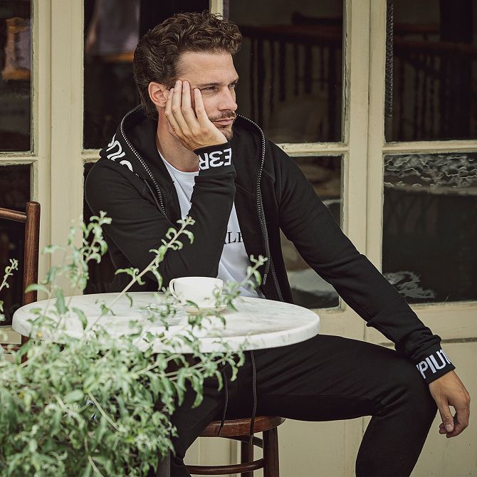 1piu1uguale3 Relax ウノピゥウノウグァーレトレ リブロゴ パーカー フーディー メンズ かっこいい 格好良い 銘柄 ウノピュウ Expomujerescolombia Com Co