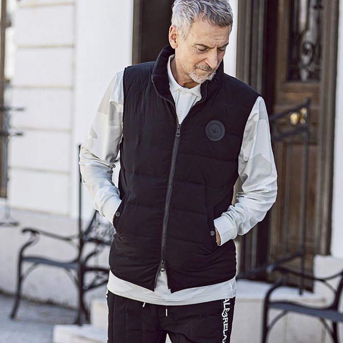 1piu1uguale3 Relax ウノピゥウノウグァーレトレ ハイネックバックロゴ 中綿ベスト アウター 防寒 メンズ かっこいい おしゃれ ブランド ウノピュウ Csg Com Py