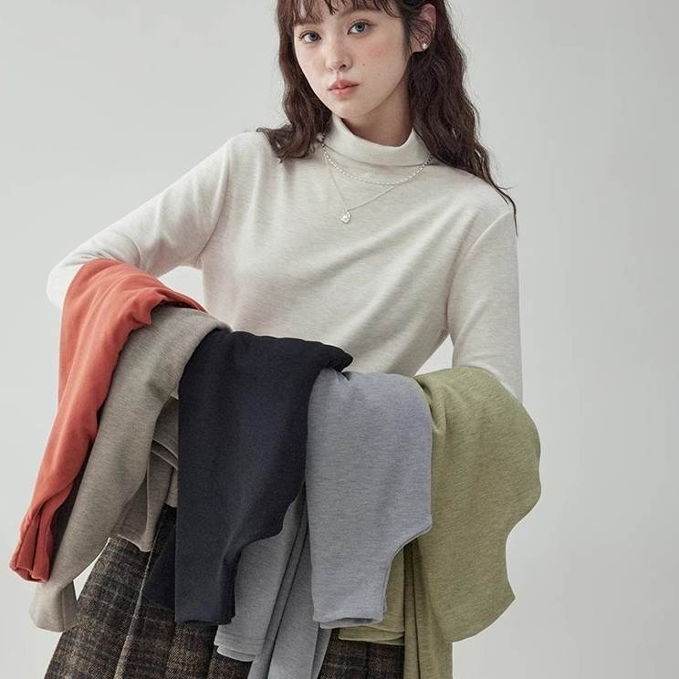 トップス カットソー 長袖 タートルネック プルオーバー ミディアム丈 萌え袖 かわいい 大人可愛い きれいめ シンプル 上品 おしゃれ かっこいい カジュアル こなれ感 個性的 ラフ ルーズ 主役級 存在感 抜け感 春 秋 ベーシック ナチュラル フェミニン 清楚 無地