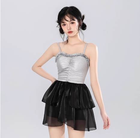 水着 レディース ワンピース セパレート リボン レース シフォン フリル レースアップ ウエストリボン バックリボン スリット シースルー 伸縮性 シャーリング メッシュ シアー かわいい 大人可愛い きれいめ シンプル カジュアル ナチュラル ゴージャス 華やか