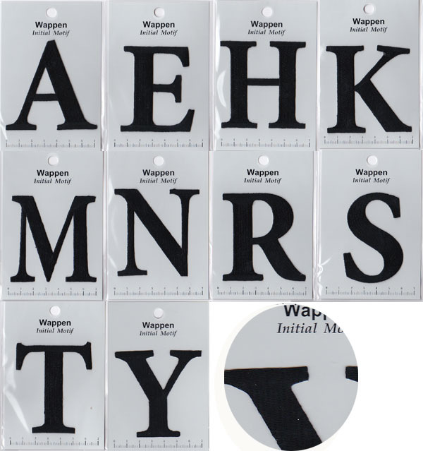 楽天市場 イニシャルモチーフ ゴシック体 刺しゅうワッペン 黒 約7ｃｍ 手芸のらんでぃ