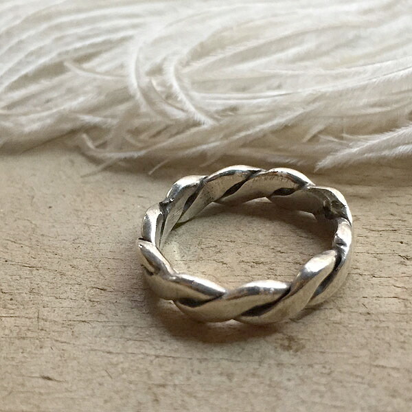 有名なブランド Silver Wire Twisted Flat Ring フラットツイステッドワイヤー Jewelry指輪シンプルツイストワイヤー シルバーアクセサリーメキシカンインディアンジュエリーネイティブアメリカンナバホ族navajoメキシコ1960s Indian シルバーリング Ij Ri 33 P