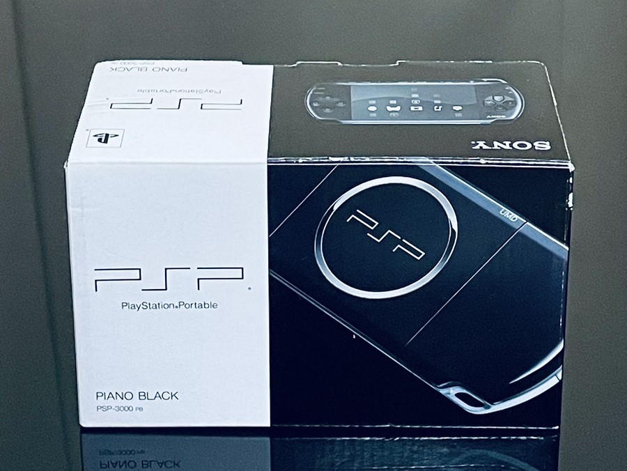 PlayStation Portable - PSP プレイステーション・ポータブル　ピアノ・ブラック(PSP-3000PB) Amazon | PSP「プレイステーション・ポータブル」 ピアノ
