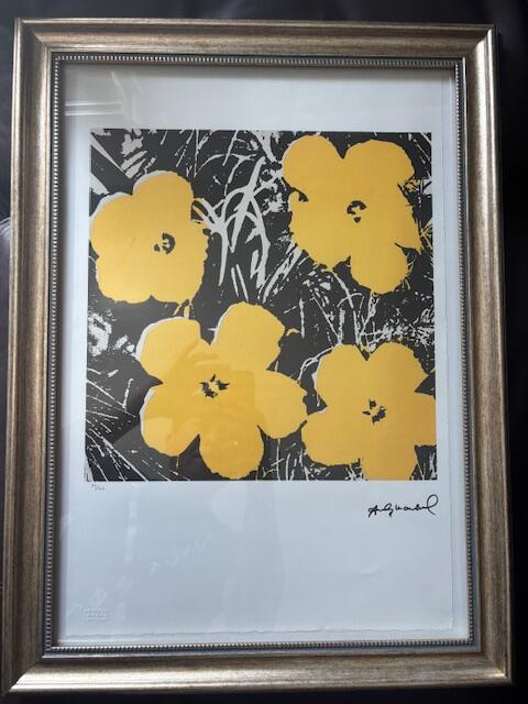 楽天市場】ポール アイズピリ 黄色い背景の青い花瓶の花束