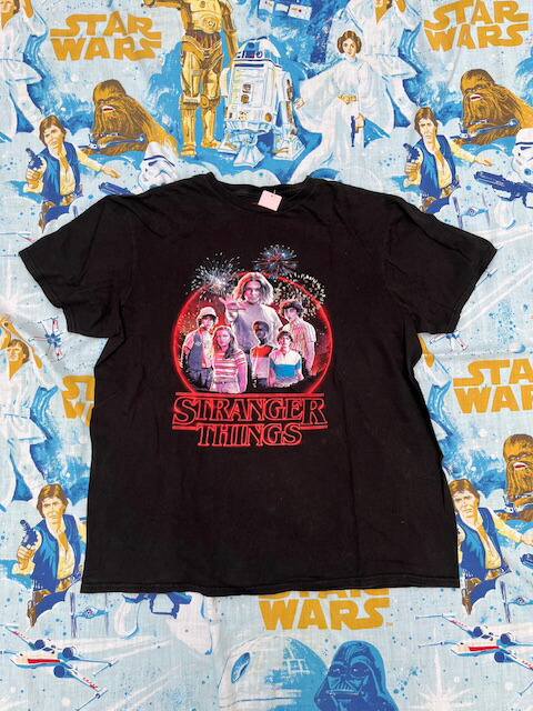 STRANGER THINGS★ストレンジャーシングス★マイク★ダスティン★ルーカス★人形★ぬいぐるみ★フィギュア★Tシャツ★Lサ STRANGER THINGS☆ストレンジャーシングス☆Tシャツ☆フィギュア