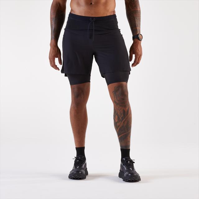 KIPRUN(キプラン) ランニング ハーフパンツ SHORT 2IN1 RUN 900 M ULTRA 8912045 メンズ BLACK ショーツ 2 in 1ショートパンツ ラン 900 ウルトラ トレイルランニング トレラン マラソン レース ジョギング ドライ 吸汗速乾 透湿 ウエスト5ポケット ウエストポーチ