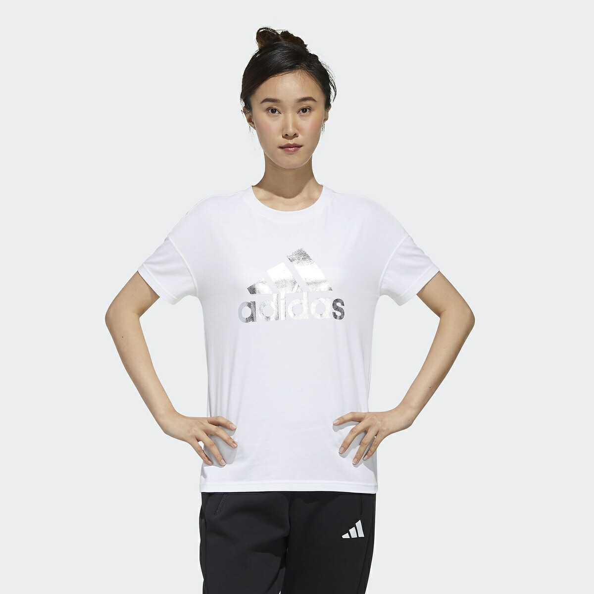 楽天市場 Adidas アディダス レディーススポーツウェア Tシャツ W Shiny Bos Tシャツ レディース ホワイト Ise94 Ft21 スポーツオーソリティ 楽天市場店