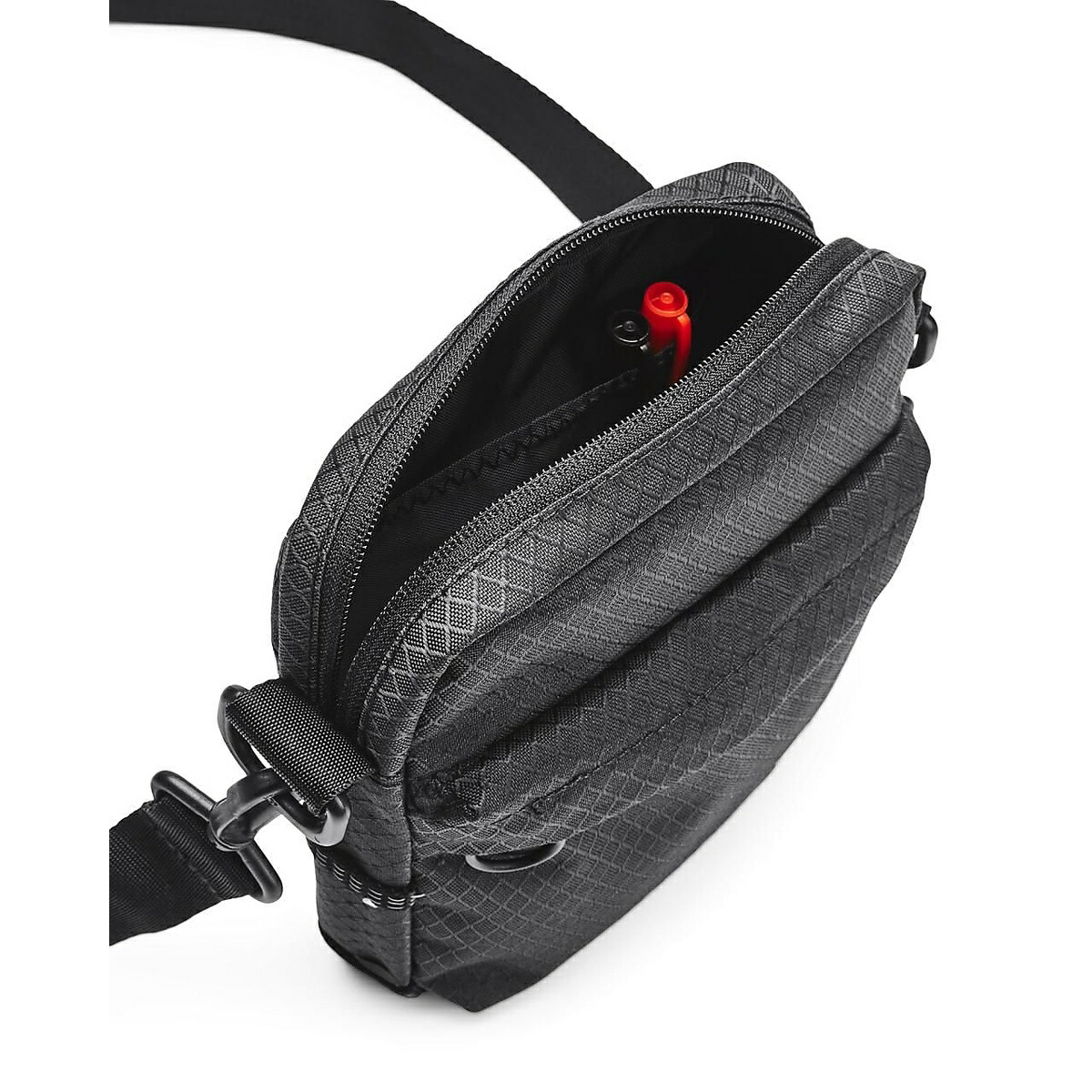 95％以上節約 アンダーアーマー UNDER ARMOUR UA LOUDON RIPSTOP CROSSBODY スポーツアクセサリー ボディーバッグ  ONESIZE 3 1364193 cemiteriodotremembe.com