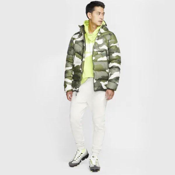 新品本物 ナイキ ダウン ジャケット メンズ カモ柄 パーカー Bv4764 222 ミディアムオリーブ Nike アウター 上着 カジュアル あったか 防寒 保温 ジャンパー スポーツ スポーツウェア ウェア ウエア 男性 ランニング おすすめ 人気 男女兼用 爆安プライス Skylines Ae