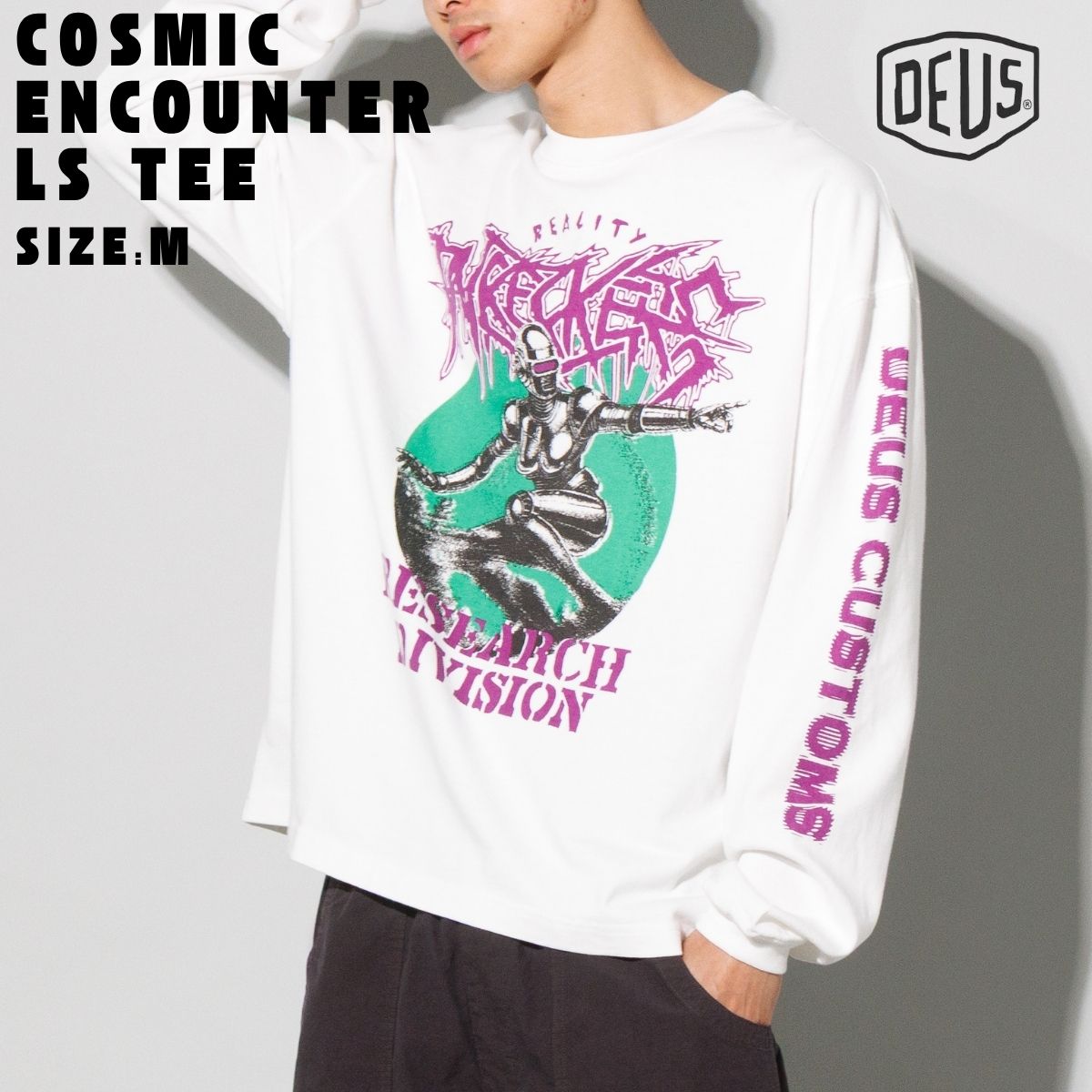 デウス DEUS COSMIC ENCOUNTER LS TEE メンズ レディース ユニセックス オールシーズン カジュアル 長袖 Tシャツ ホワイト 白 ロンT バックロゴ オーバーサイズ D261ULT709
