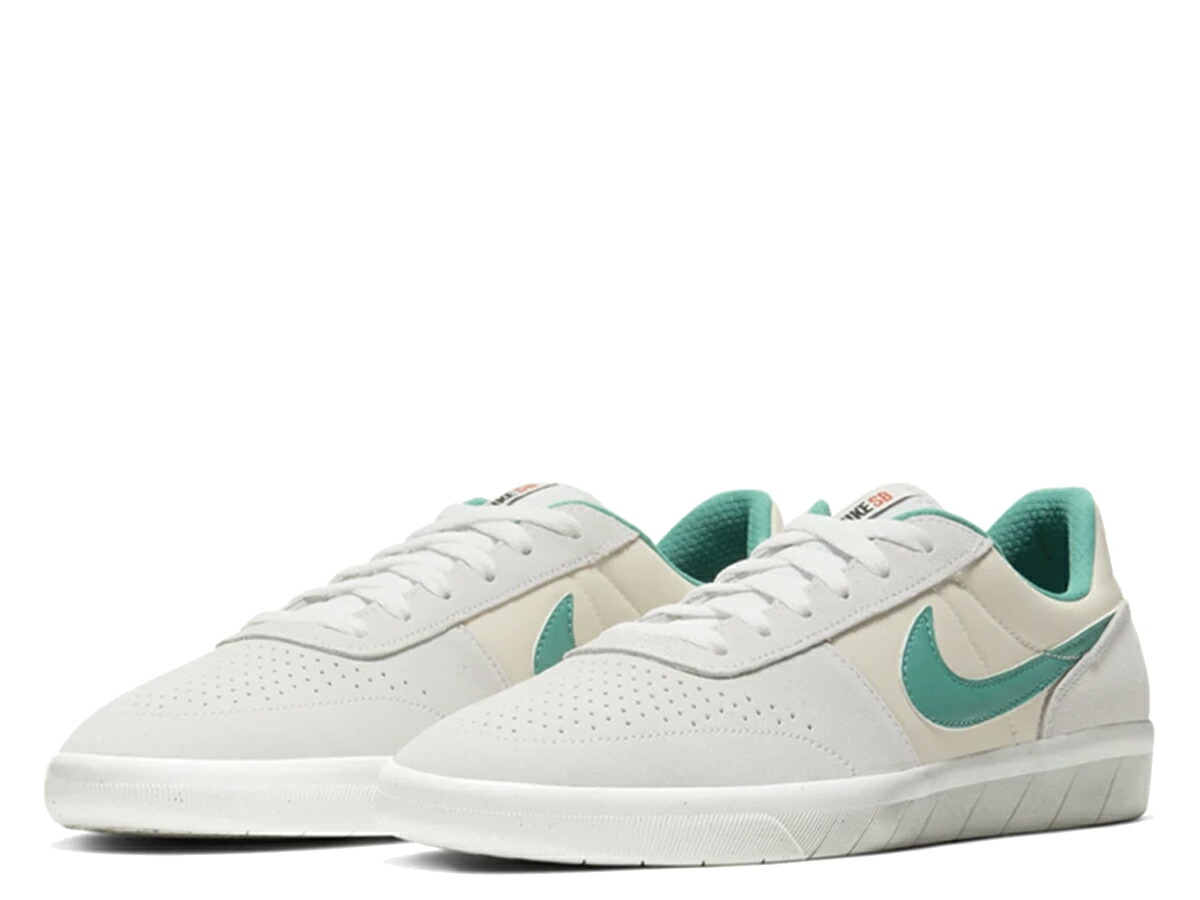 nike sb team classic