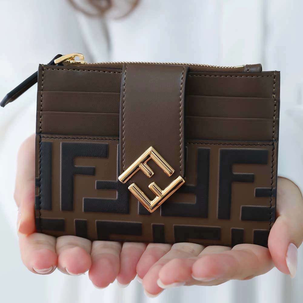 楽天市場】FENDI フェンディ FF Diamonds Zip Card Case FF