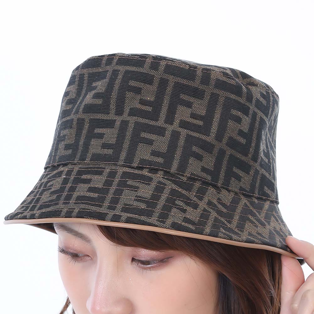 楽天市場】【8/1～3限定・最大2万円OFFクーポン配布中】FENDI